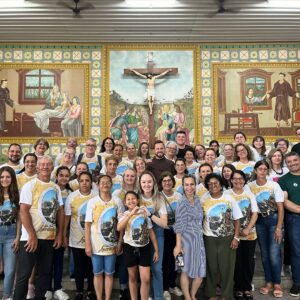 Grupo: Aparecida, Frei Galvão e Canção Nova (76 pessoas)